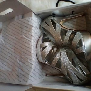 Silver Aldo thick strap sandles